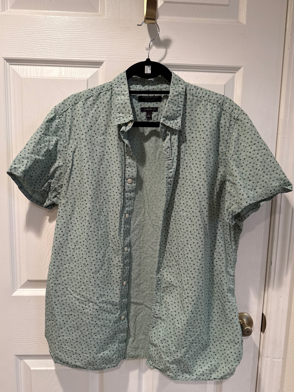 Banana Republic Men's Lightweight Camden Fit Short Sleeve Button-Up Shirt